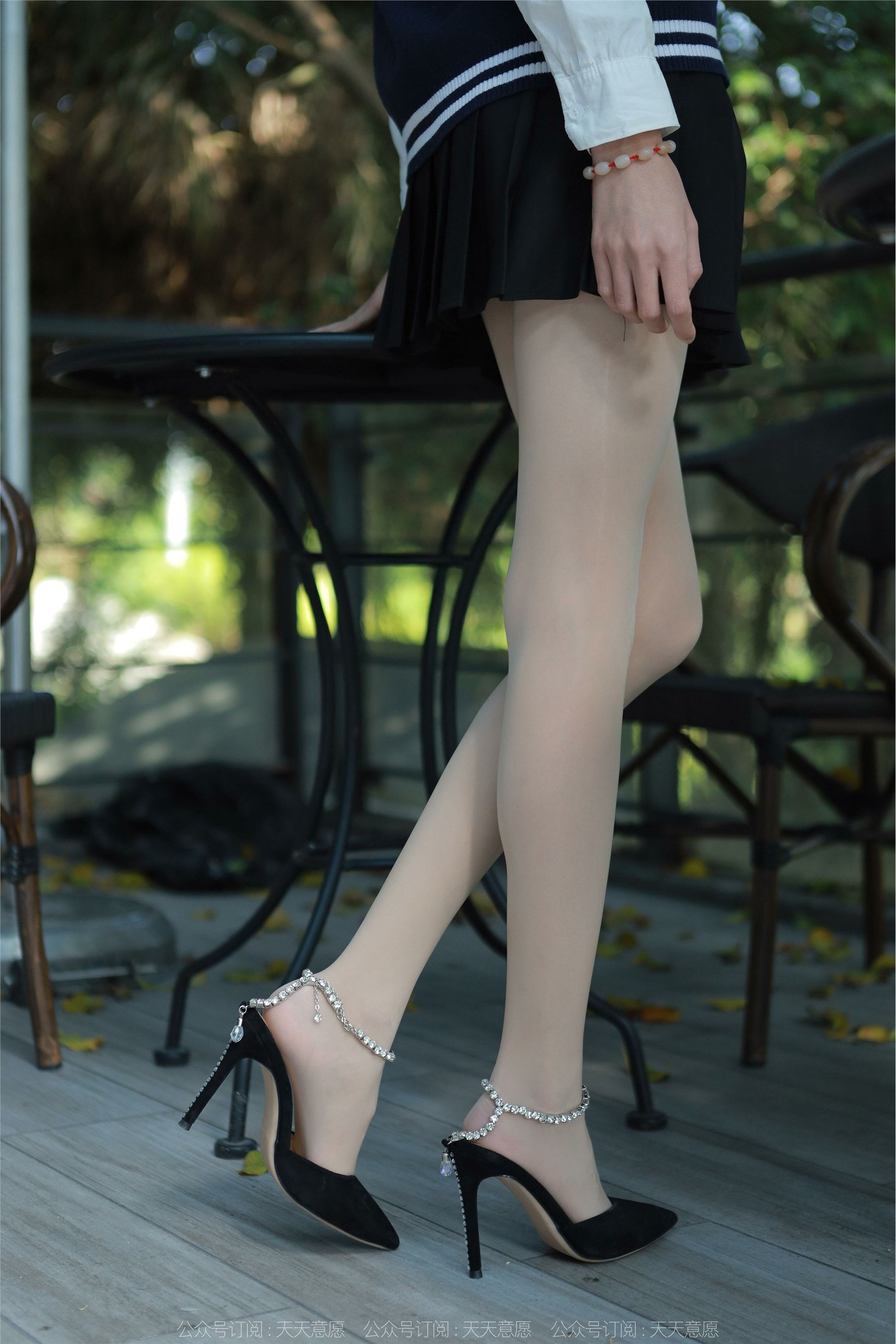 IESS异思趣向  2022.01.10 丝享家985：团团《纯玉学苑装》